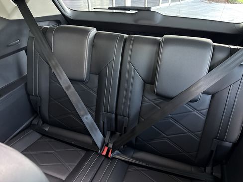 Used 2026 Volkswagen Atlas SE w/ Panoramic Sunroof Package FWD image 30