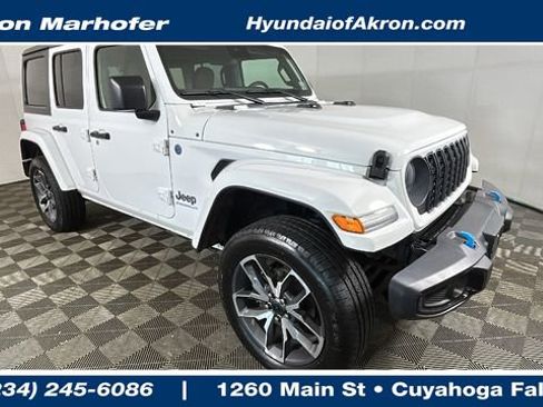 Used 2024 Jeep Wrangler Unlimited w/ Convenience Group AWD/4WD image 1