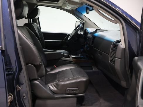 Used 2011 Nissan Titan SL w/ SL Technology Pkg image 22