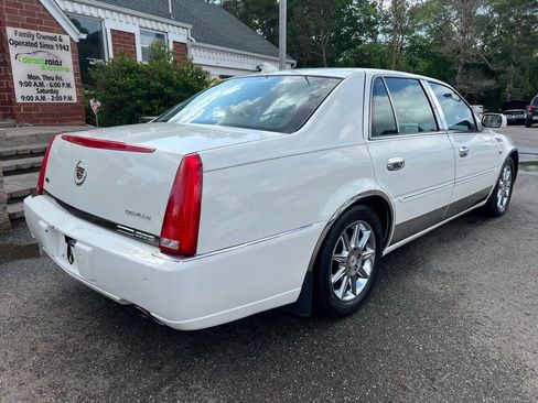 Used 2011 Cadillac DTS Luxury FWD image 8