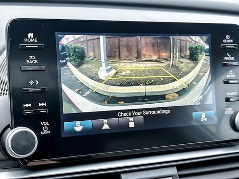 Used 2018 Honda Accord EX-L image 25