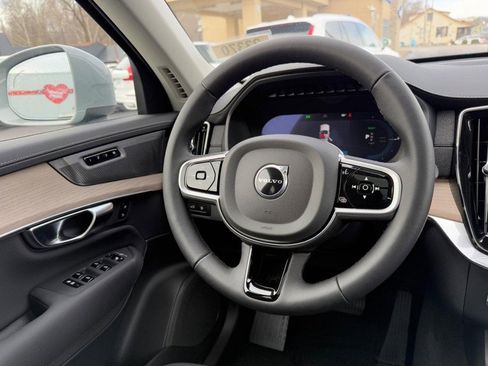 New 2025 Volvo XC90 T8 Plus w/ Protection Package Premier image 8