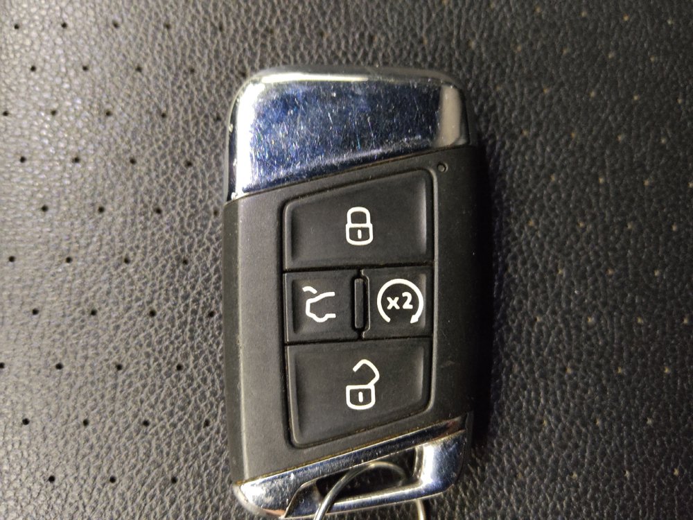 Used 2022 Volkswagen Atlas Cross Sport SE FWD image 32