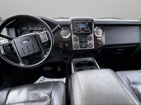 Used 2016 Ford F250 Lariat w/ Lariat Interior Package image 14