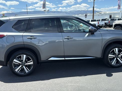 Used 2023 Nissan Rogue SL w/ SL Premium Package AWD/4WD image 4