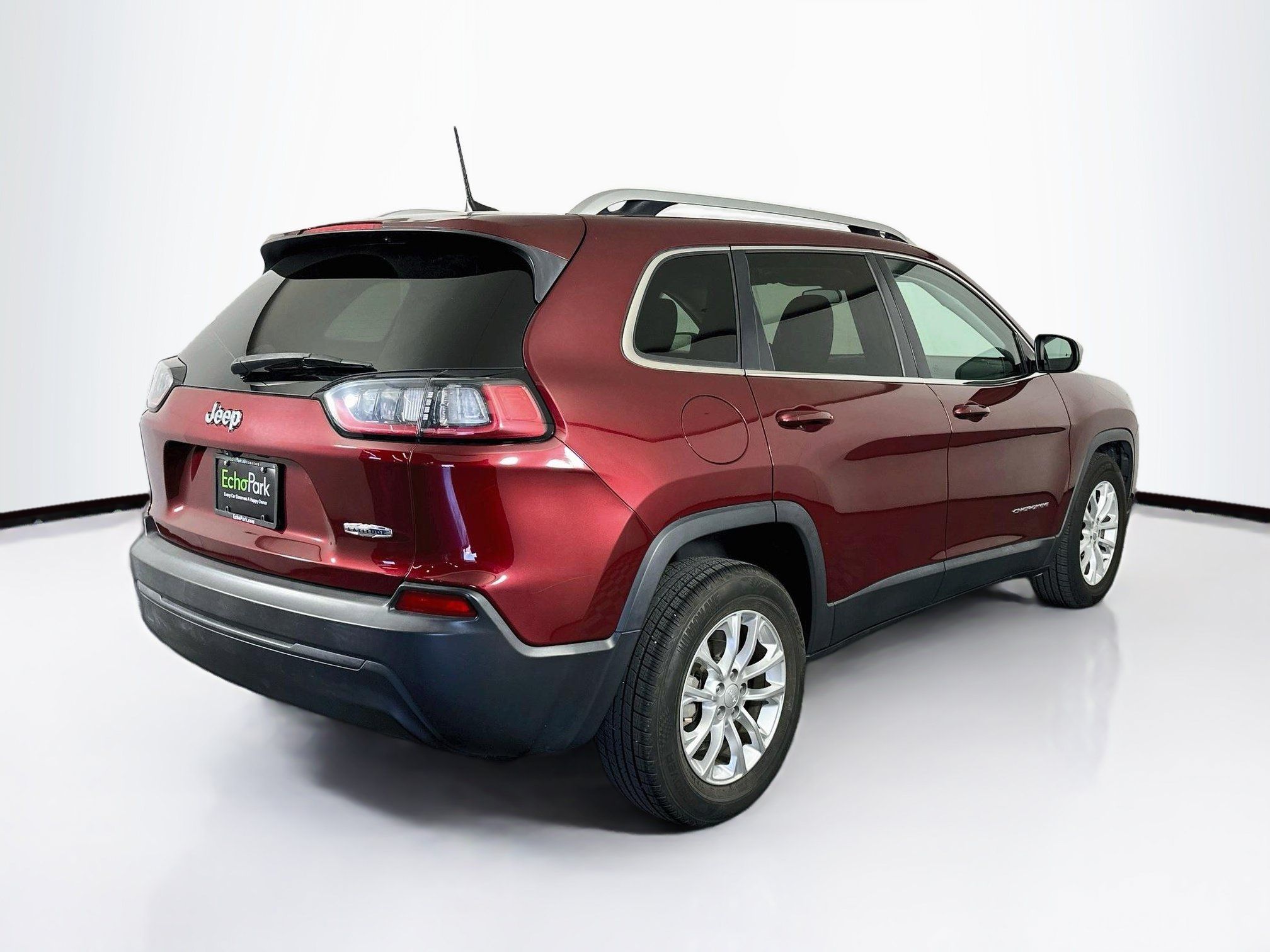 Used 2019 Jeep Cherokee Latitude w/ Popular Appearance Group FWD image 9