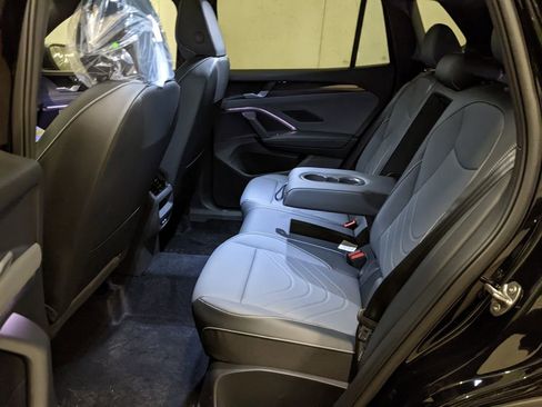 New 2026 Volkswagen Tiguan SE R-Line image 23