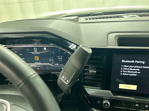 Used 2023 GMC Sierra 1500 Elevation image 17