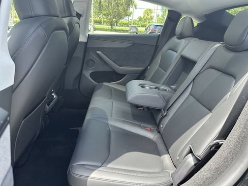 Used 2026 Tesla Model Y 2WD image 23