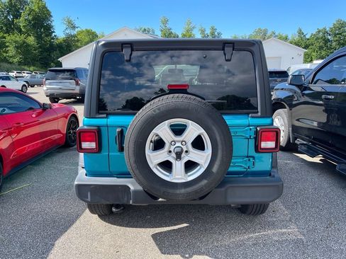 Used 2020 Jeep Wrangler Sport AWD/4WD image 2