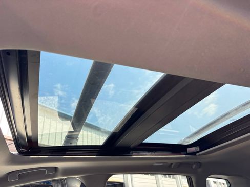 Used 2016 Nissan Murano Platinum w/ Platinum Technology Package FWD image 10