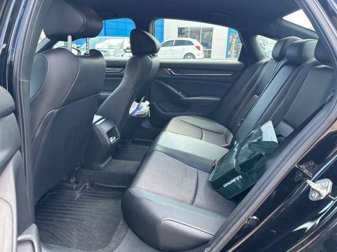Used 2020 Honda Accord Sport image 8
