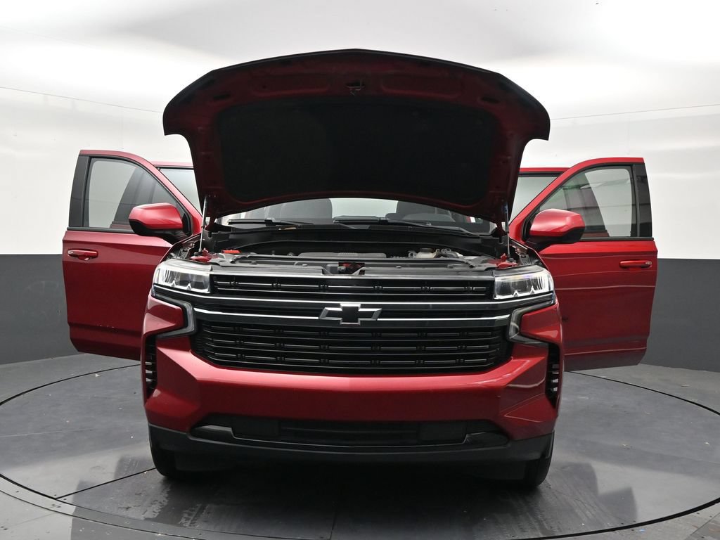 Used 2021 Chevrolet Suburban RST AWD/4WD image 32