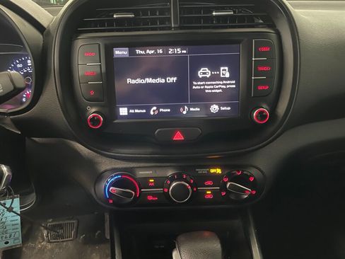 Used 2022 Kia Soul LX w/ Technology Package image 9