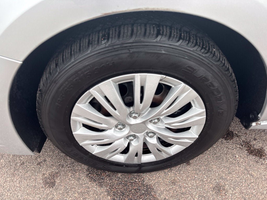 Used 2017 Chevrolet Cruze LS FWD image 9
