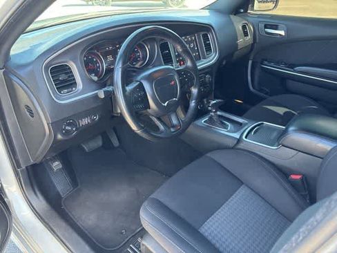 Used 2022 Dodge Charger GT image 9