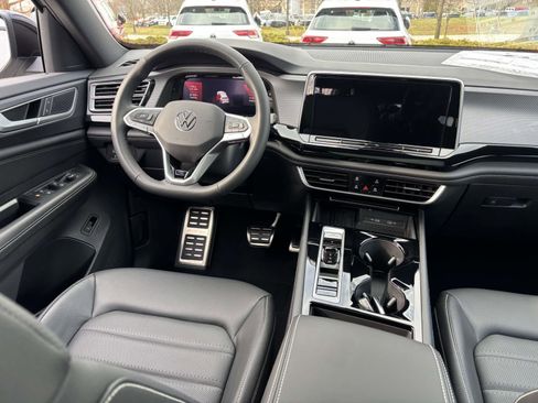New 2026 Volkswagen Atlas Cross Sport SEL R-Line AWD/4WD image 31