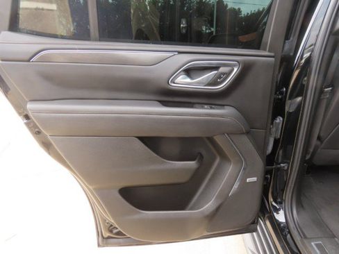 Used 2023 GMC Yukon AT4 w/ LPO, Floor Liner Package AWD/4WD image 14