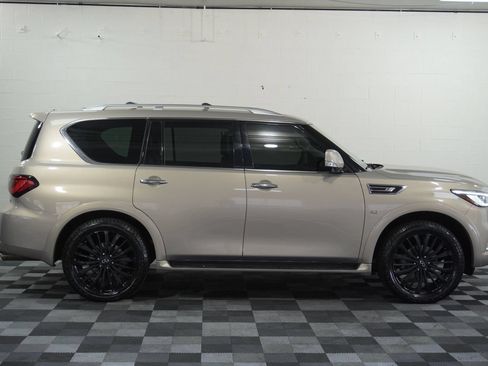 Used 2018 INFINITI QX80 4WD w/ Driver Assistance Package image 7