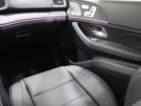 New 2025 Mercedes-Benz GLE 450 4MATIC image 9