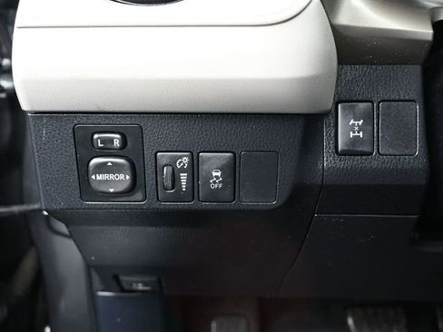 Used 2014 Toyota RAV4 LE image 16