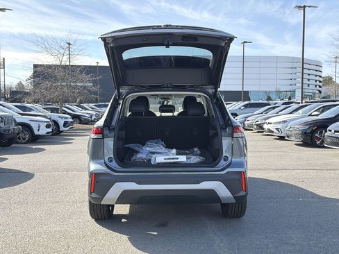 New 2026 Volkswagen Tiguan SE image 15