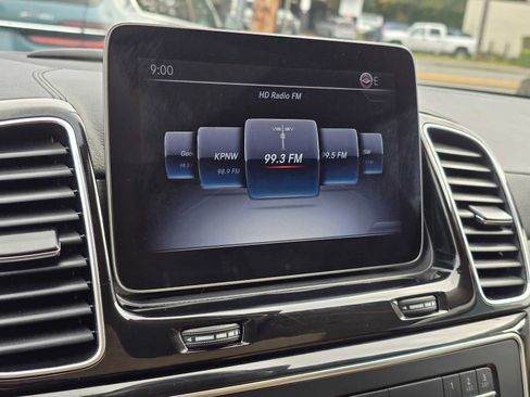 Used 2019 Mercedes-Benz GLE 43 AMG AMG GLE 43 image 31