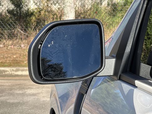 New 2025 Ford Maverick XL image 24