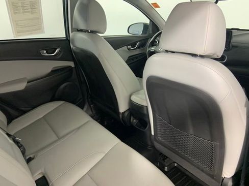 Used 2022 Hyundai Kona Limited AWD/4WD image 12
