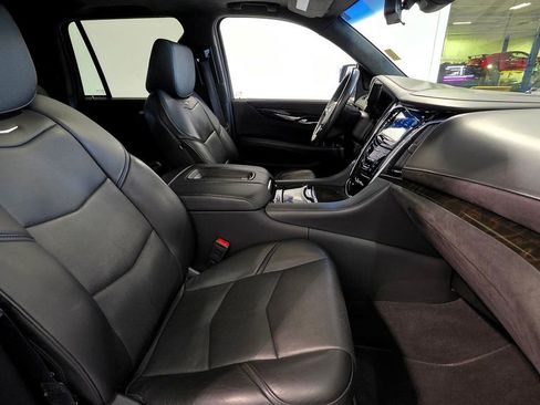 Used 2019 Cadillac Escalade Platinum AWD/4WD image 79