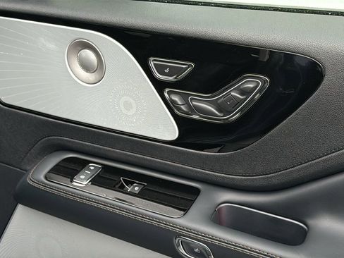 New 2026 Lincoln Aviator Reserve image 7