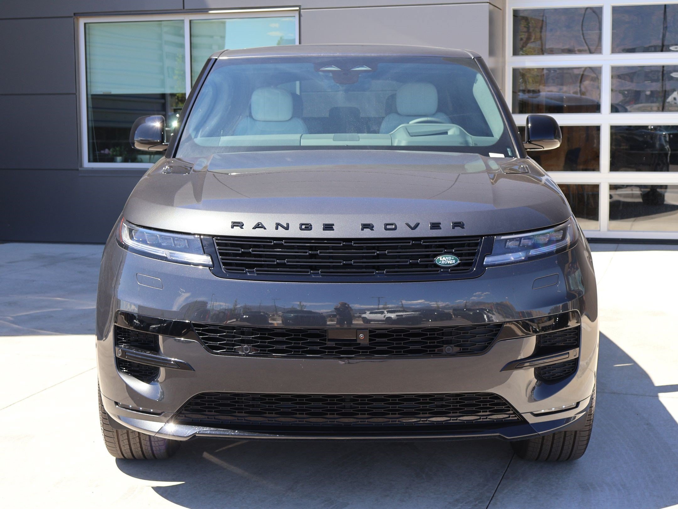New 2026 Land Rover Range Rover Sport Dynamic SE AWD/4WD image 2
