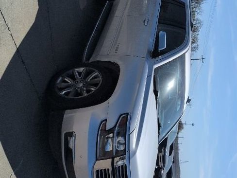 Used 2016 Chevrolet Tahoe LTZ image 3