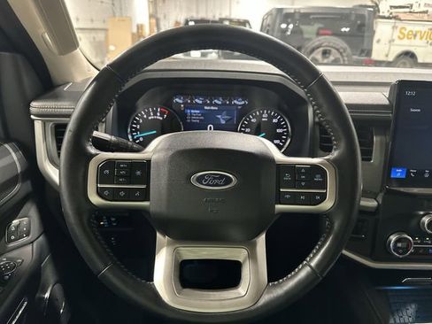 Used 2024 Ford Expedition Max XLT image 15