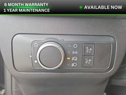 Used 2022 Ford Escape SE image 18