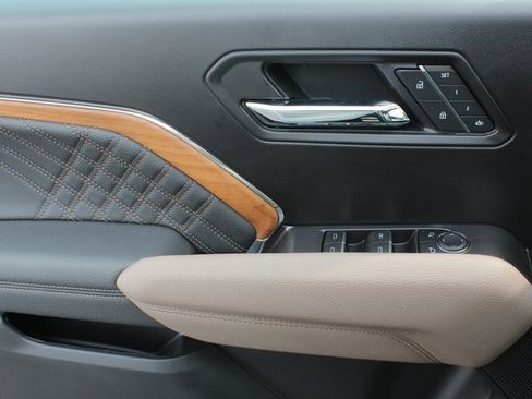 New 2026 GMC Canyon Denali w/ LPO, Denali Black Edition image 20