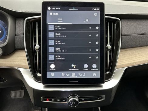 Used 2025 Volvo XC90 B6 Plus w/ Protection Package Premier image 16