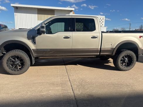 Used 2017 Ford F350 King Ranch w/ King Ranch Ultimate Package image 3