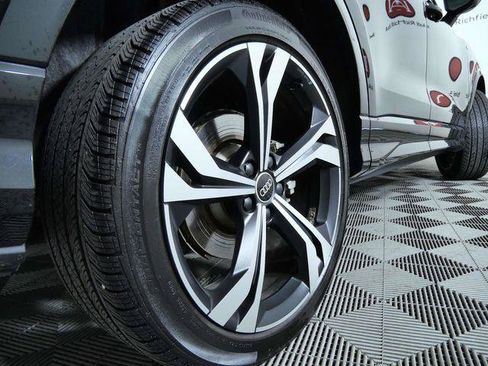 Certified 2023 Audi Q3 2.0T Premium Plus AWD/4WD image 9