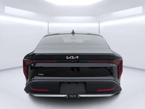 Used 2025 Kia K4 LX image 5