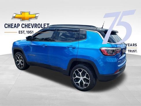 Used 2024 Jeep Compass Limited AWD/4WD image 3