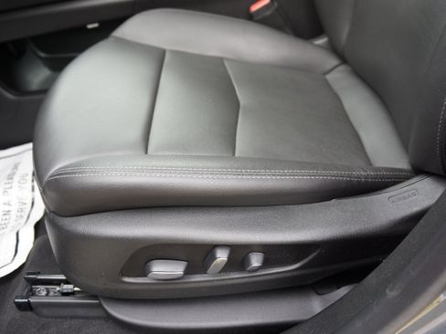 Used 2025 Cadillac XT5 Premium Luxury image 26