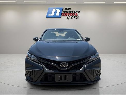 Used 2024 Toyota Camry SE FWD image 2