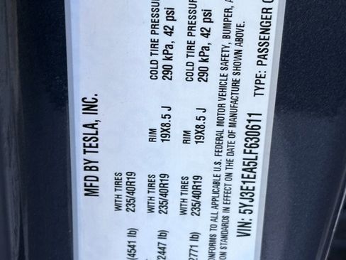 Used 2020 Tesla Model 3 Standard Range Plus image 13
