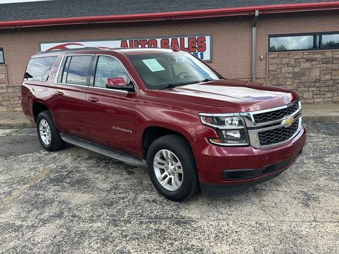 Used 2015 Chevrolet Suburban LT RWD image 3