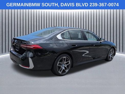 Certified 2024 BMW i5 eDrive40i w/ Premium Package RWD image 5