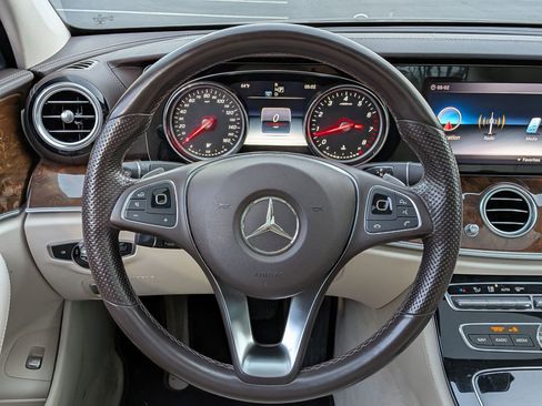 Used 2018 Mercedes-Benz E 300 image 11