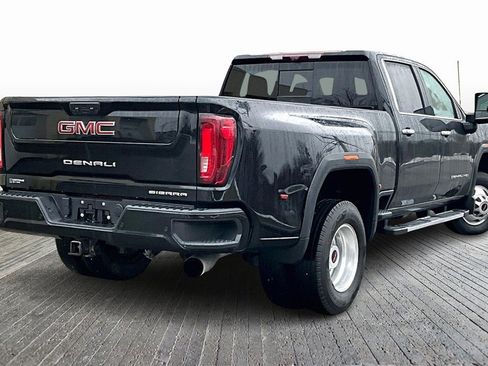 Used 2023 GMC Sierra 3500 Denali w/ Denali Ultimate Package image 9