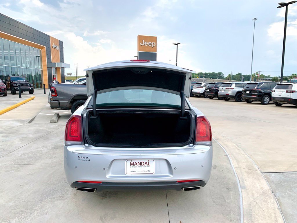 Used 2021 Chrysler 300 S RWD image 19