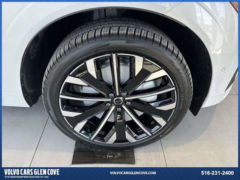 New 2026 Volvo XC60 T8 Ultra w/ Protection Package Premier image 9